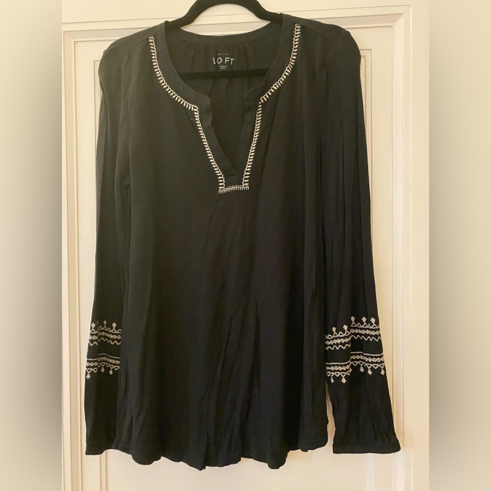 NWT loft brand tunic style top. Size medium.